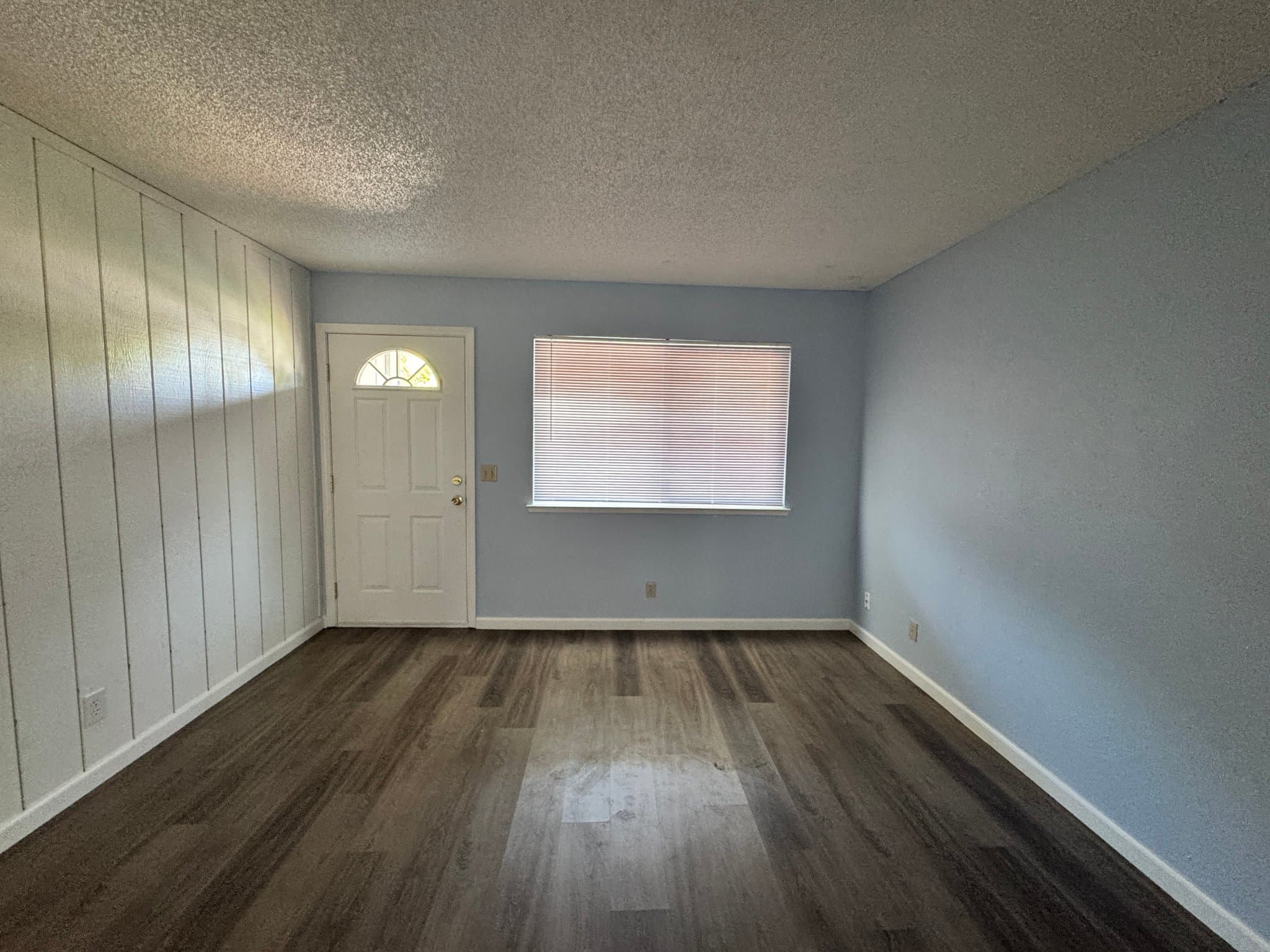Fair Oaks Multiplex: 7442 Tierra Way