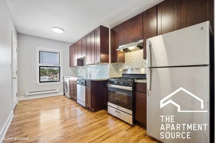 Winnetka Apartment: 545 Chestnut Street #301 Winnetka, IL 60093