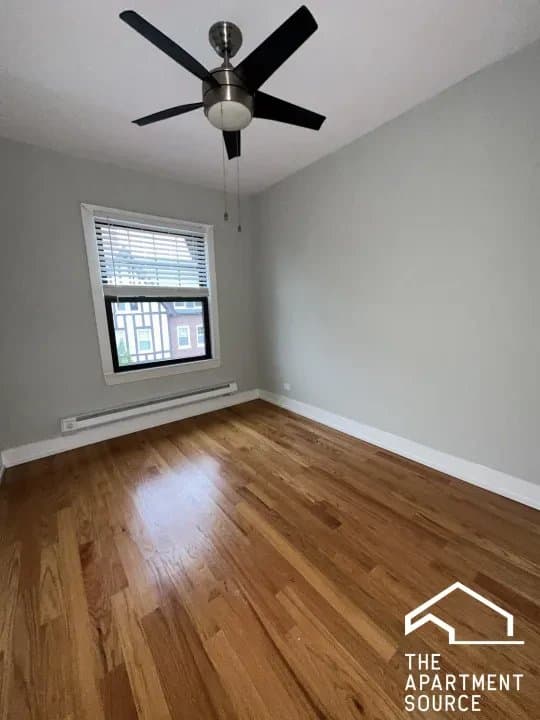 Winnetka Apartment: 545 Chestnut Street #301 Winnetka, IL 60093