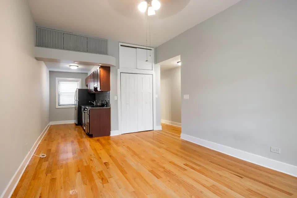 Chicago Apartment: 1435 North Dearborn Parkway #A4 Chicago, IL 60610