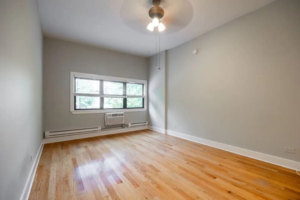 Chicago Apartment: 1435 North Dearborn Parkway #A4 Chicago, IL 60610