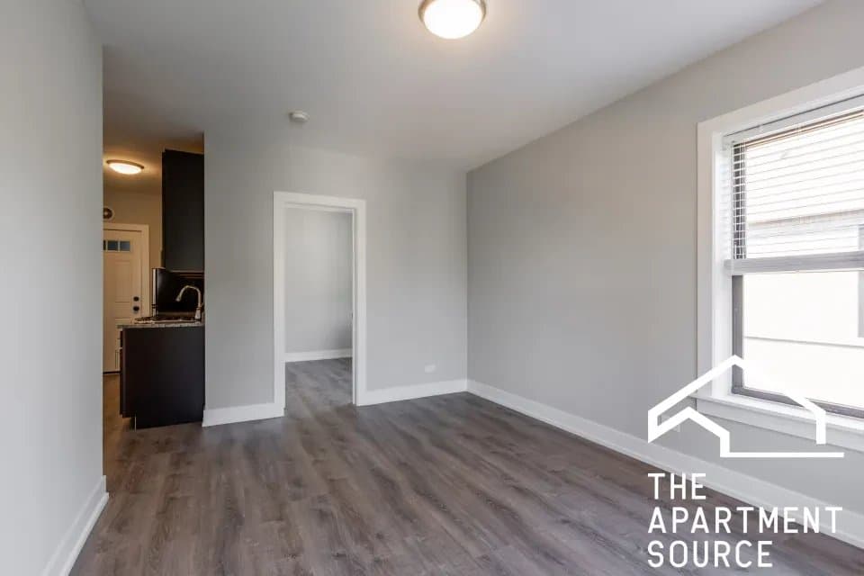Chicago Apartment: 709 West Brompton Avenue #41 Chicago, IL 60657