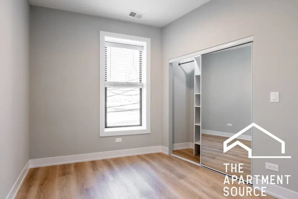 Chicago Apartment: 432 West Belden Avenue #02 Chicago, IL 60614