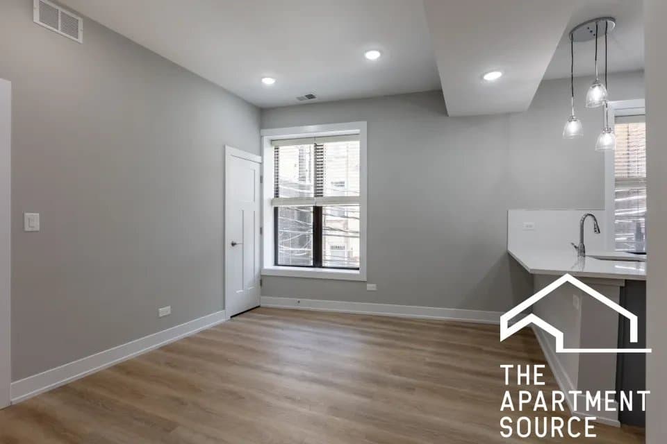 Chicago Apartment: 432 West Belden Avenue #02 Chicago, IL 60614