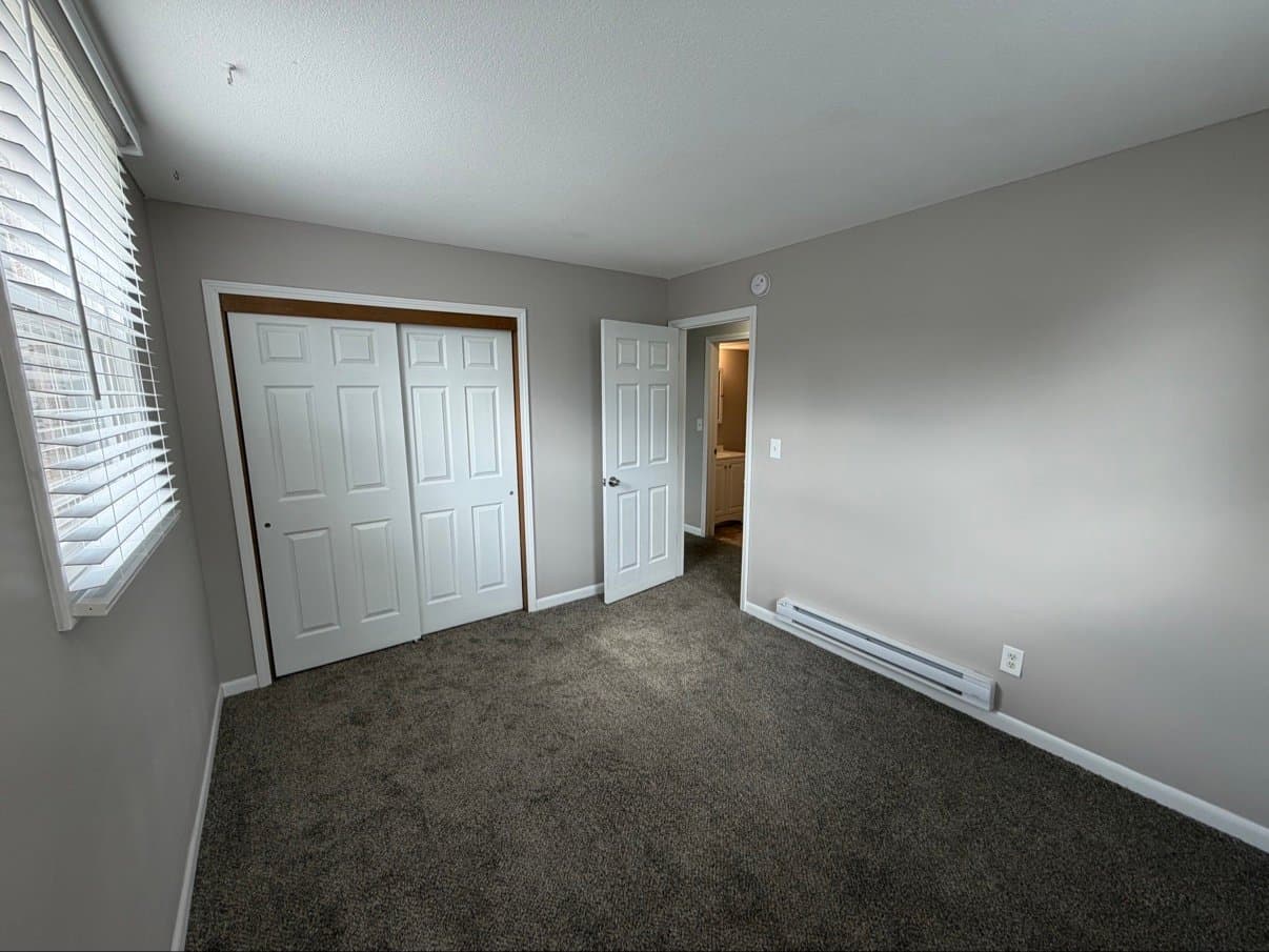 Ankeny Apartment: 1202 SE Belmont Dr