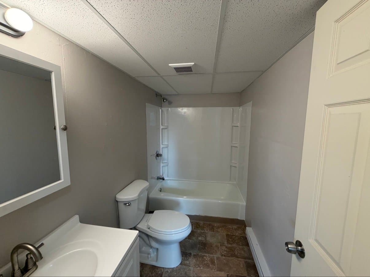 Ankeny Apartment: 1202 SE Belmont Dr
