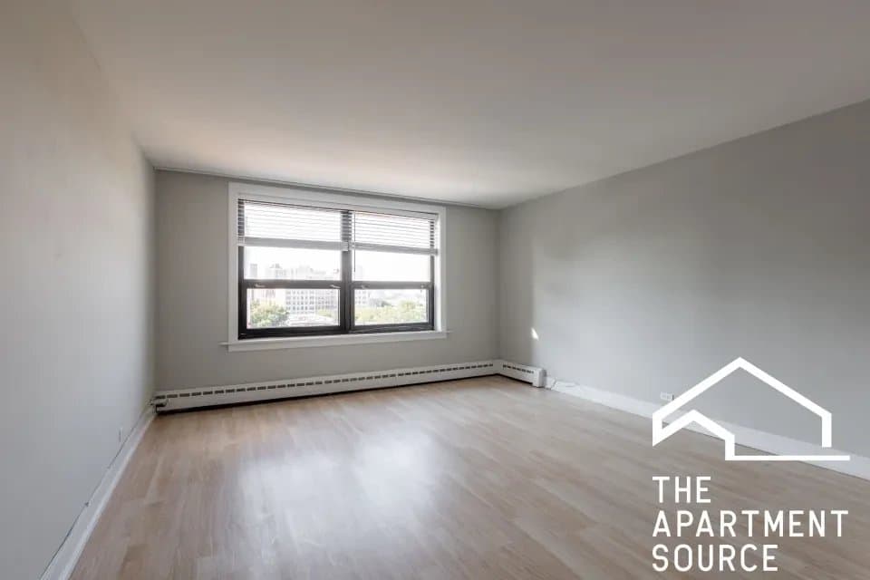 Chicago Apartment: 445 West Wellington Avenue #01D Chicago, IL 60657