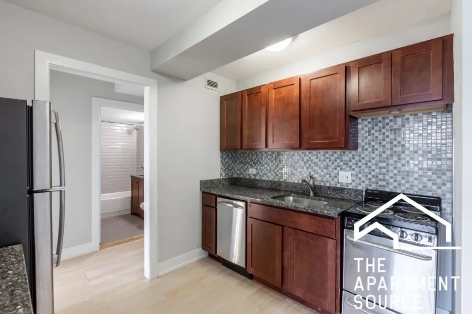 Chicago Apartment: 445 West Wellington Avenue #01D Chicago, IL 60657