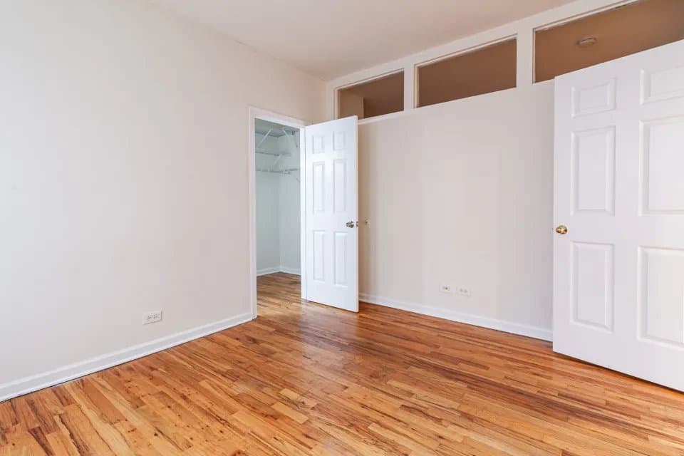 Chicago Apartment: 917 West Dakin Street #304 Chicago, IL 60613