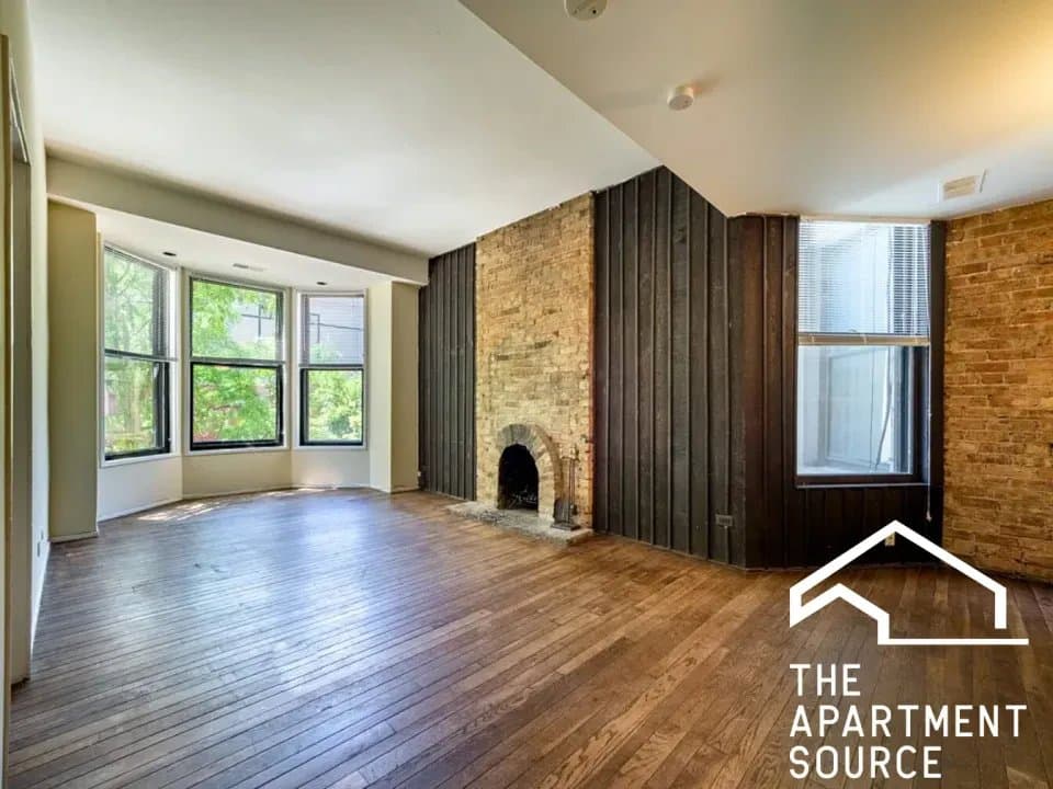Chicago Apartment: 604 West Surf Street #3 Chicago, IL 60657