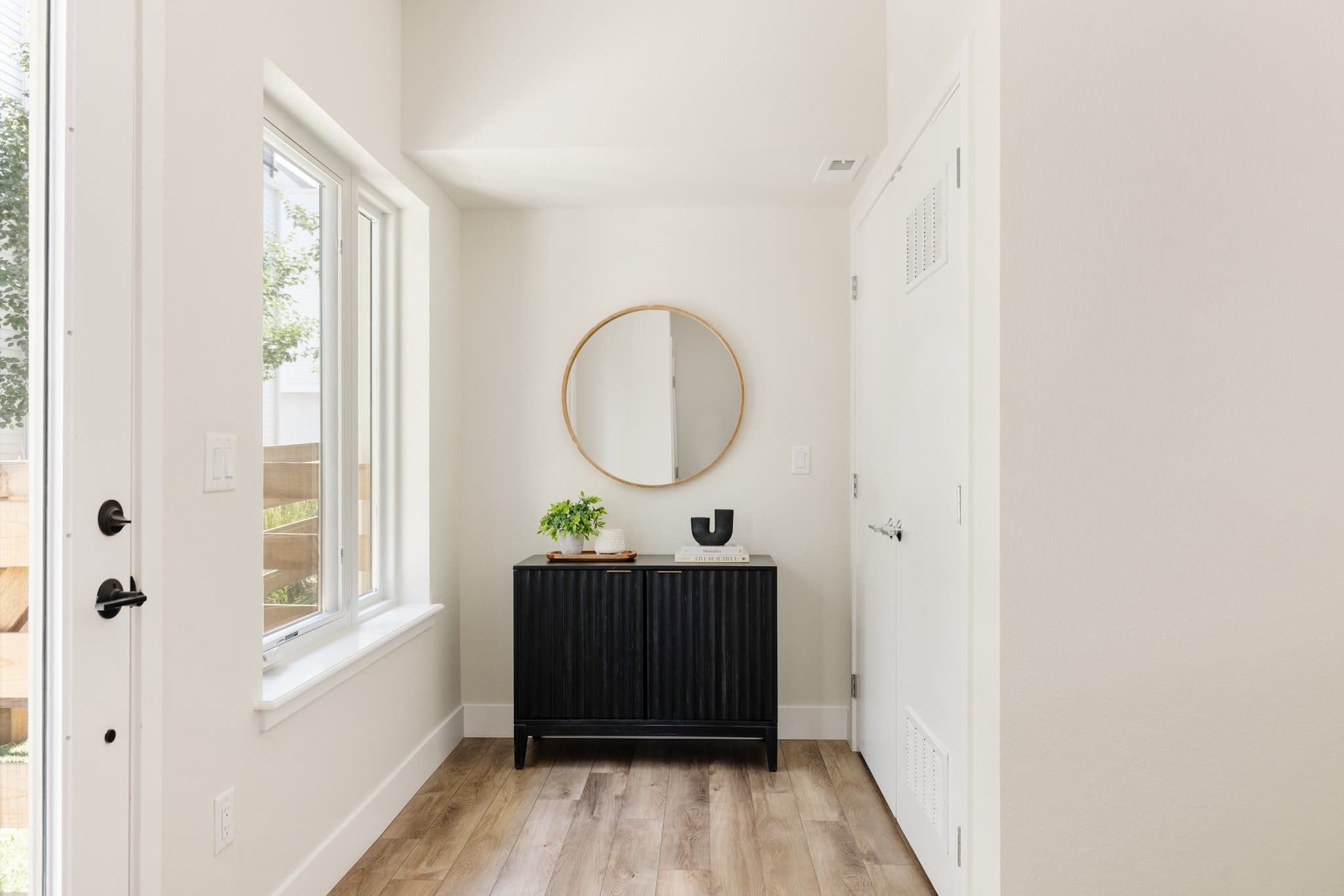 Lakewood Townhome: 1179 S Reed Way