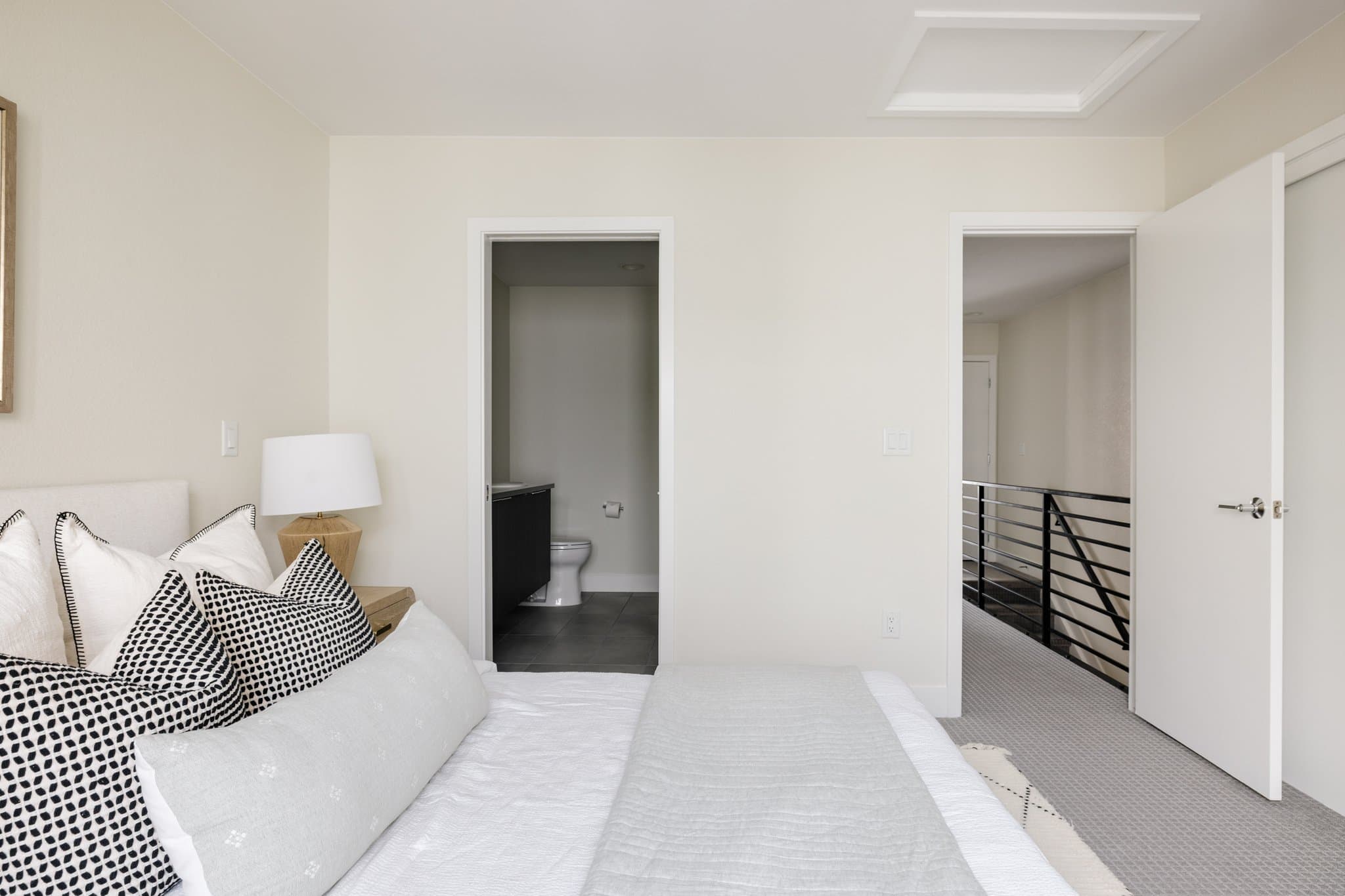 Lakewood Townhome: 1179 S Reed Way