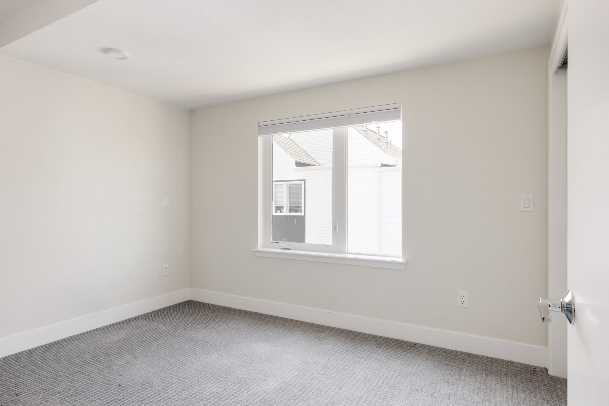 Lakewood Townhome: 1179 S Reed Way