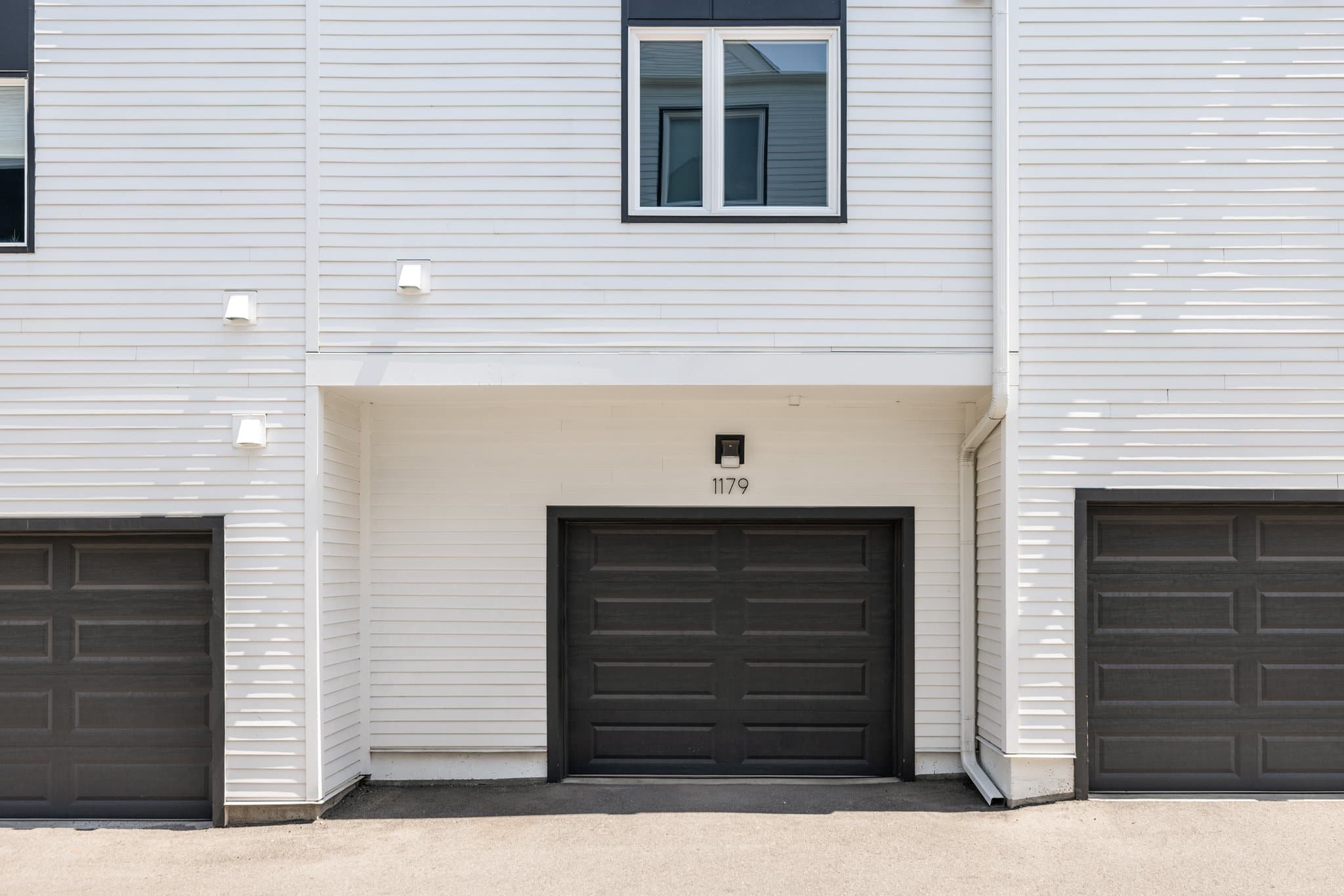 Lakewood Townhome: 1179 S Reed Way