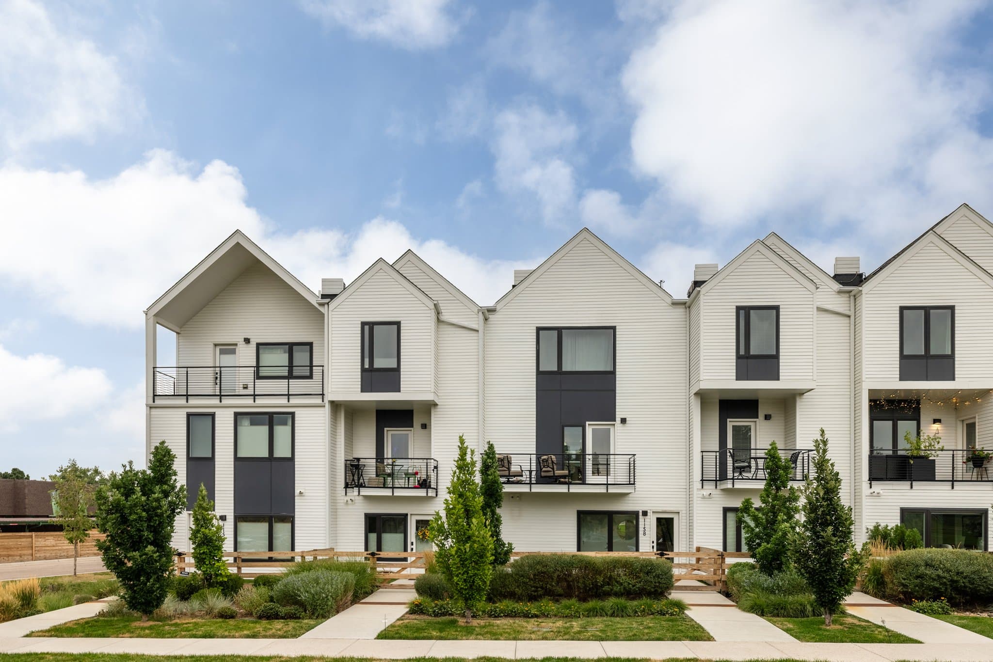 Lakewood Townhome: 1179 S Reed Way