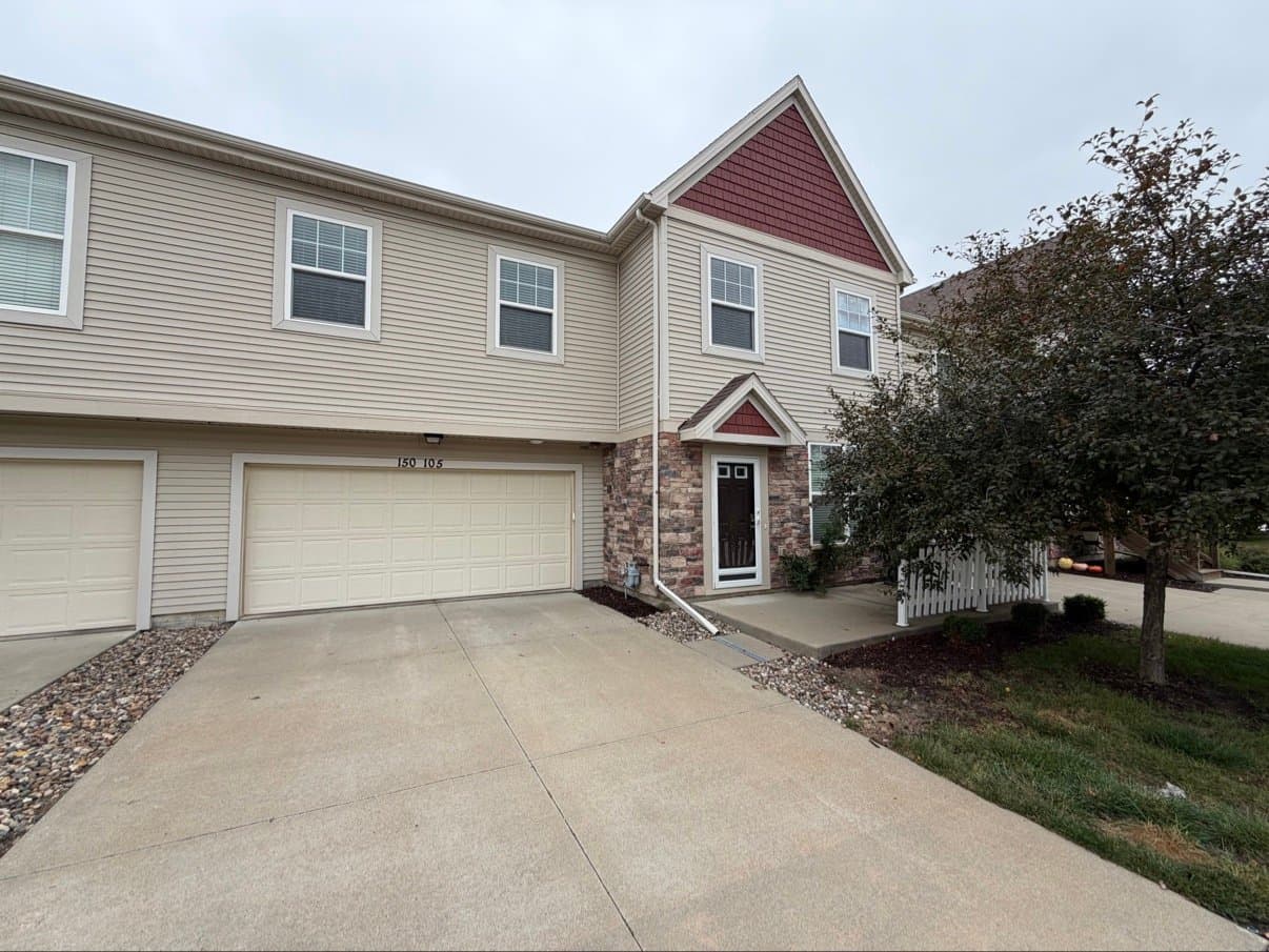 West Des Moines Townhome: 150 80th St