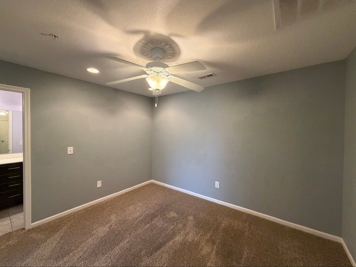 West Des Moines Townhome: 150 80th St