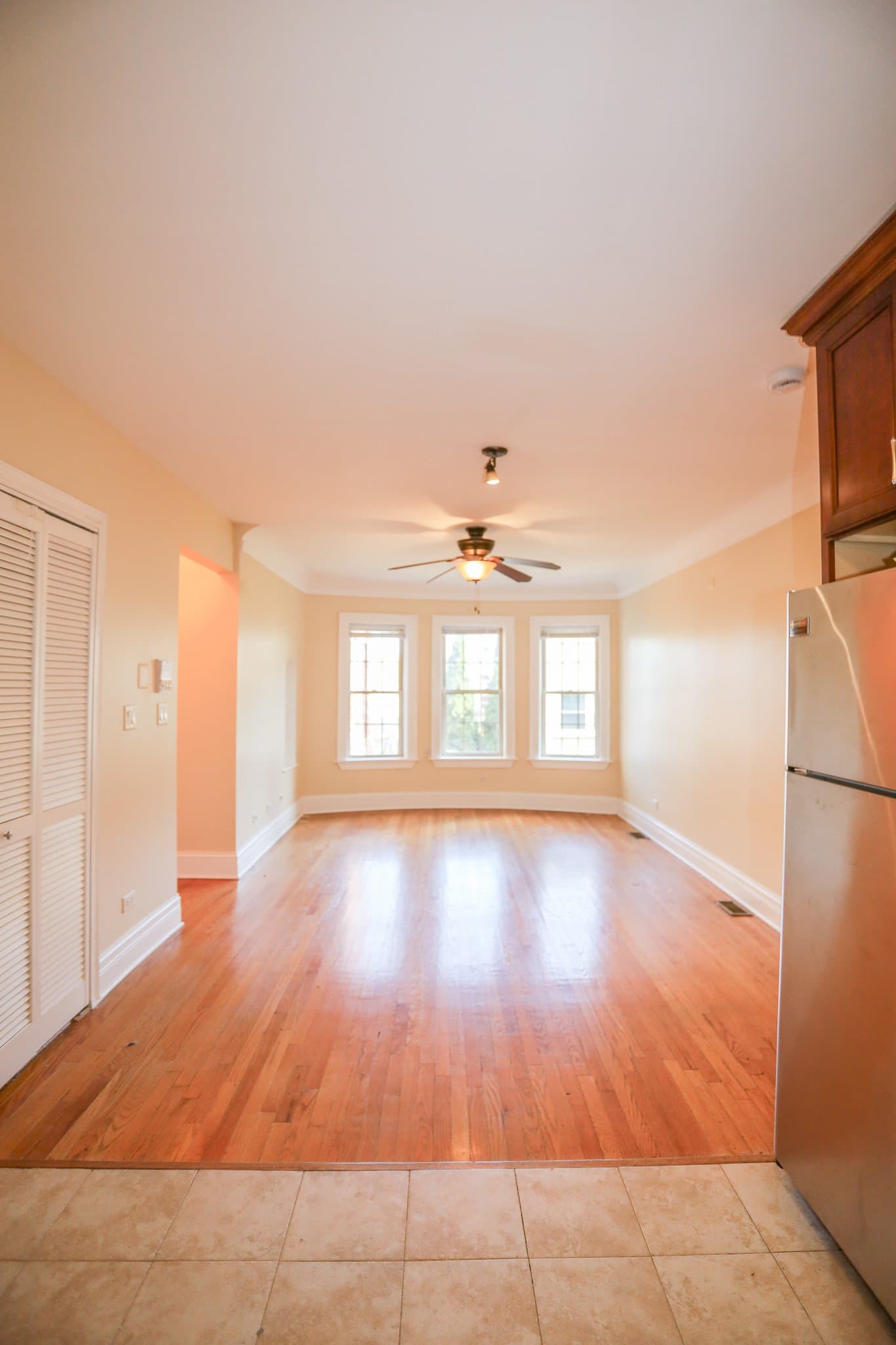 Chicago Apartment: 2050 Summerdale
