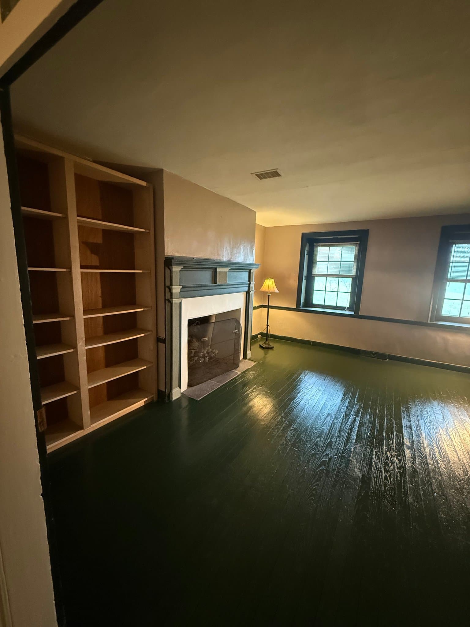 Stewartsville House: 803 nj-57