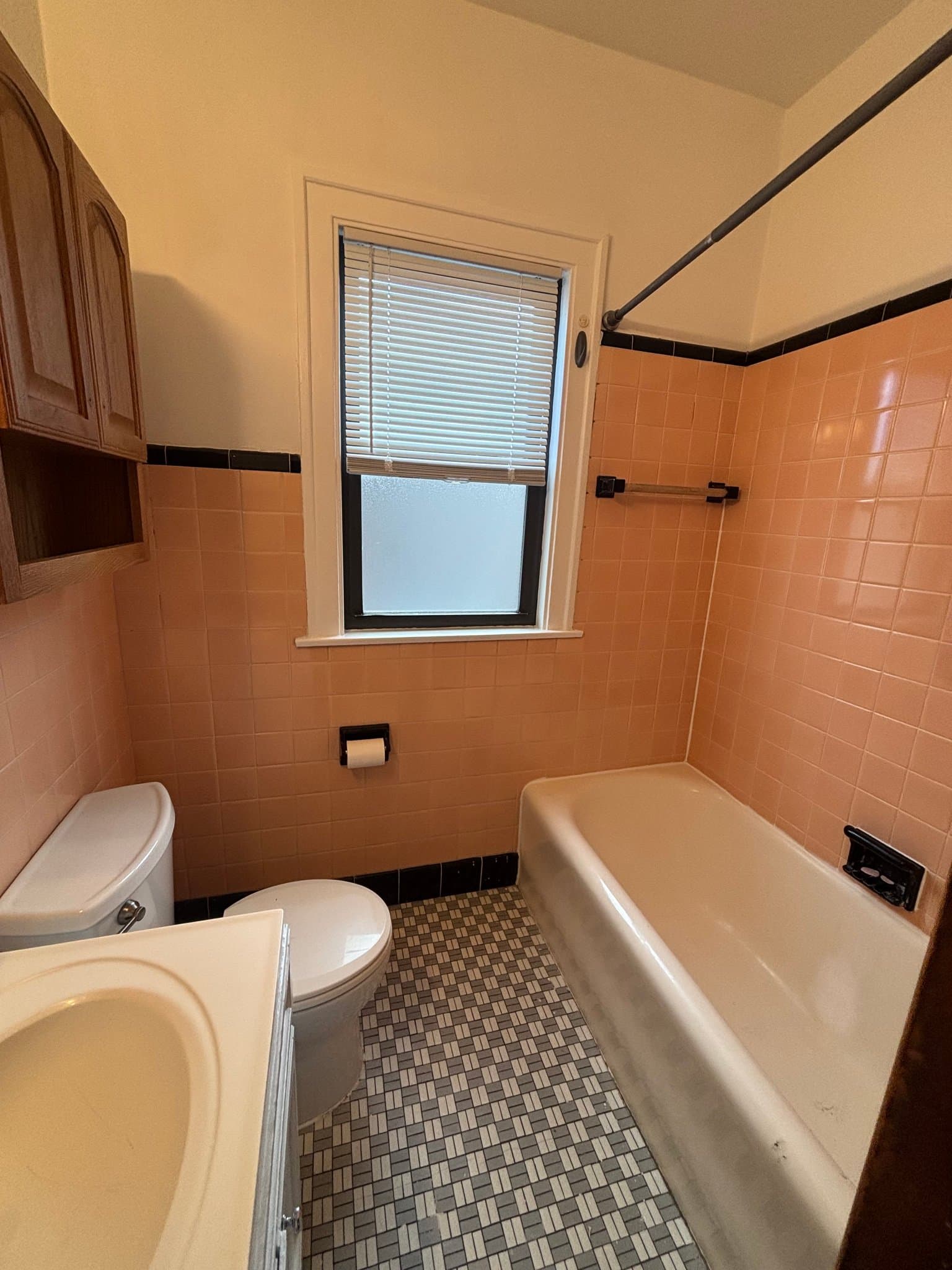 chicago Multiplex: 5536 w cornelia ave