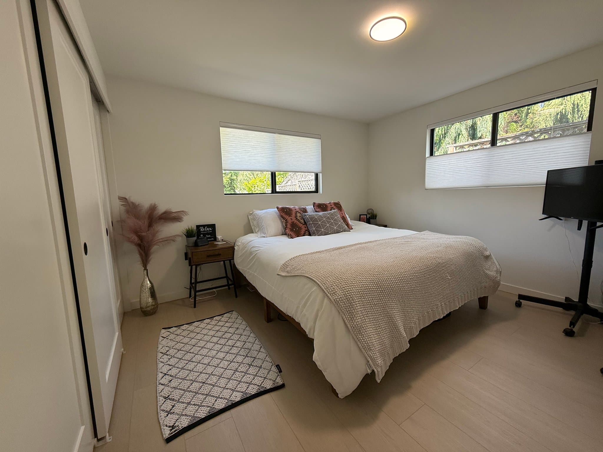 Seattle Single Room: 30th Ave Sw