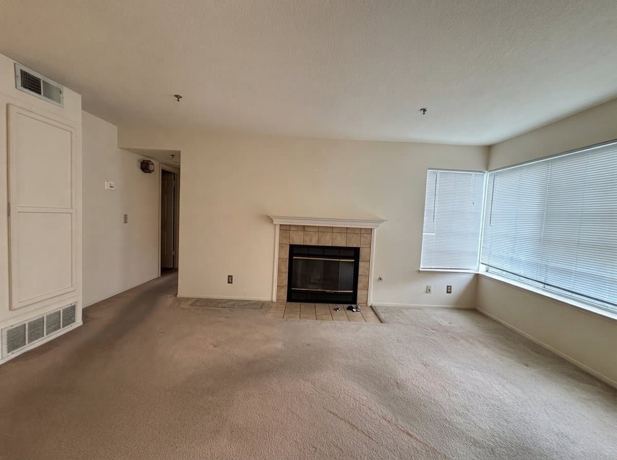 Daly City Condo: 1219 Cameron Ln
