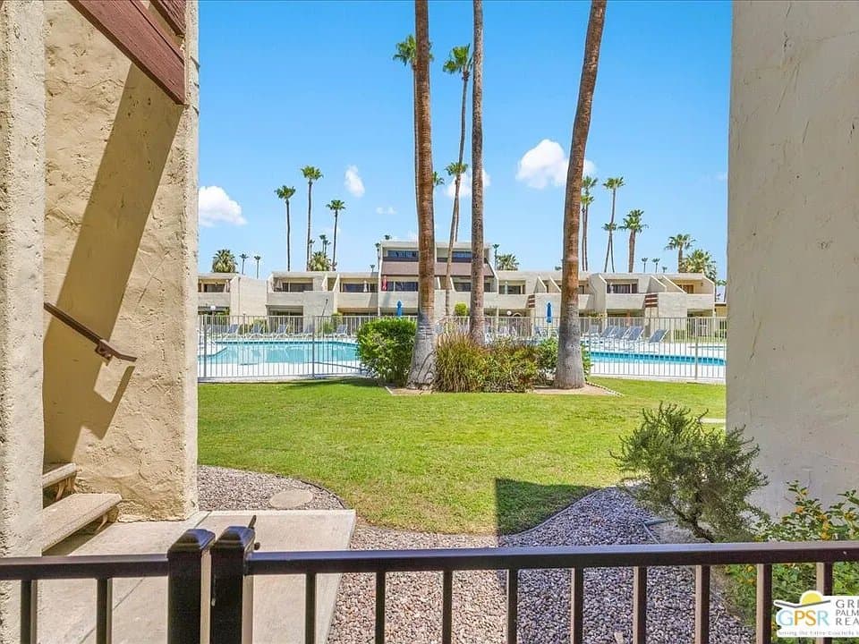 Palm Springs Apartment: 1655 E Palm Canyon Dr Unit 609,