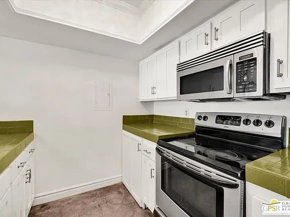 Palm Springs Apartment: 1655 E Palm Canyon Dr Unit 609,