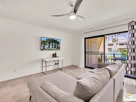 Palm Springs Apartment: 1655 E Palm Canyon Dr Unit 609,