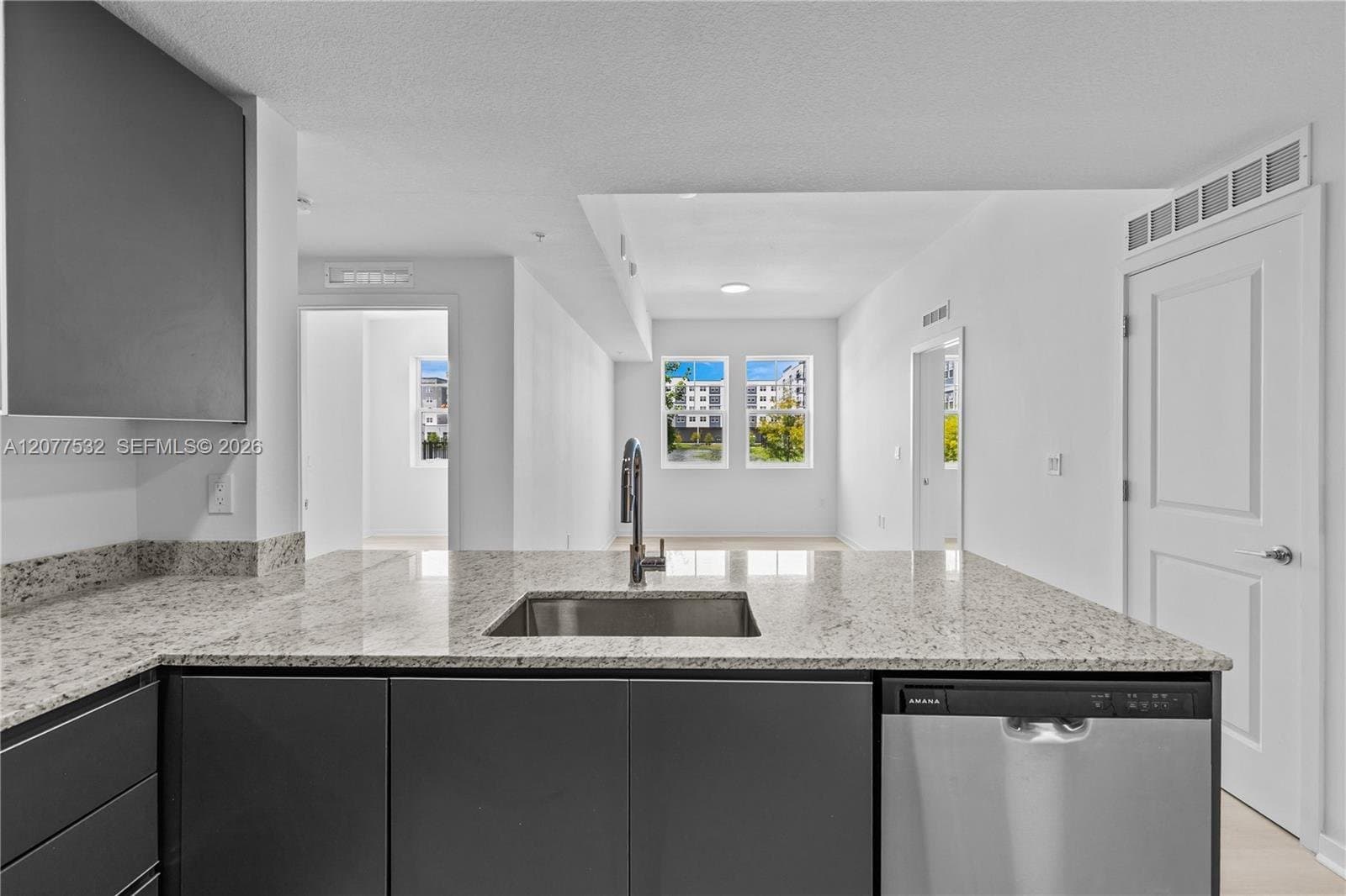 ORLANDO Condo: 5579 Millenia Park