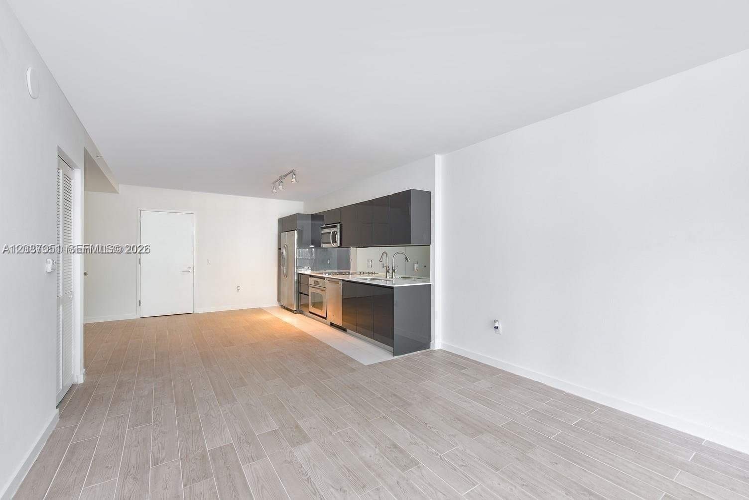 MIAMI Condo: 31 SE 6th St