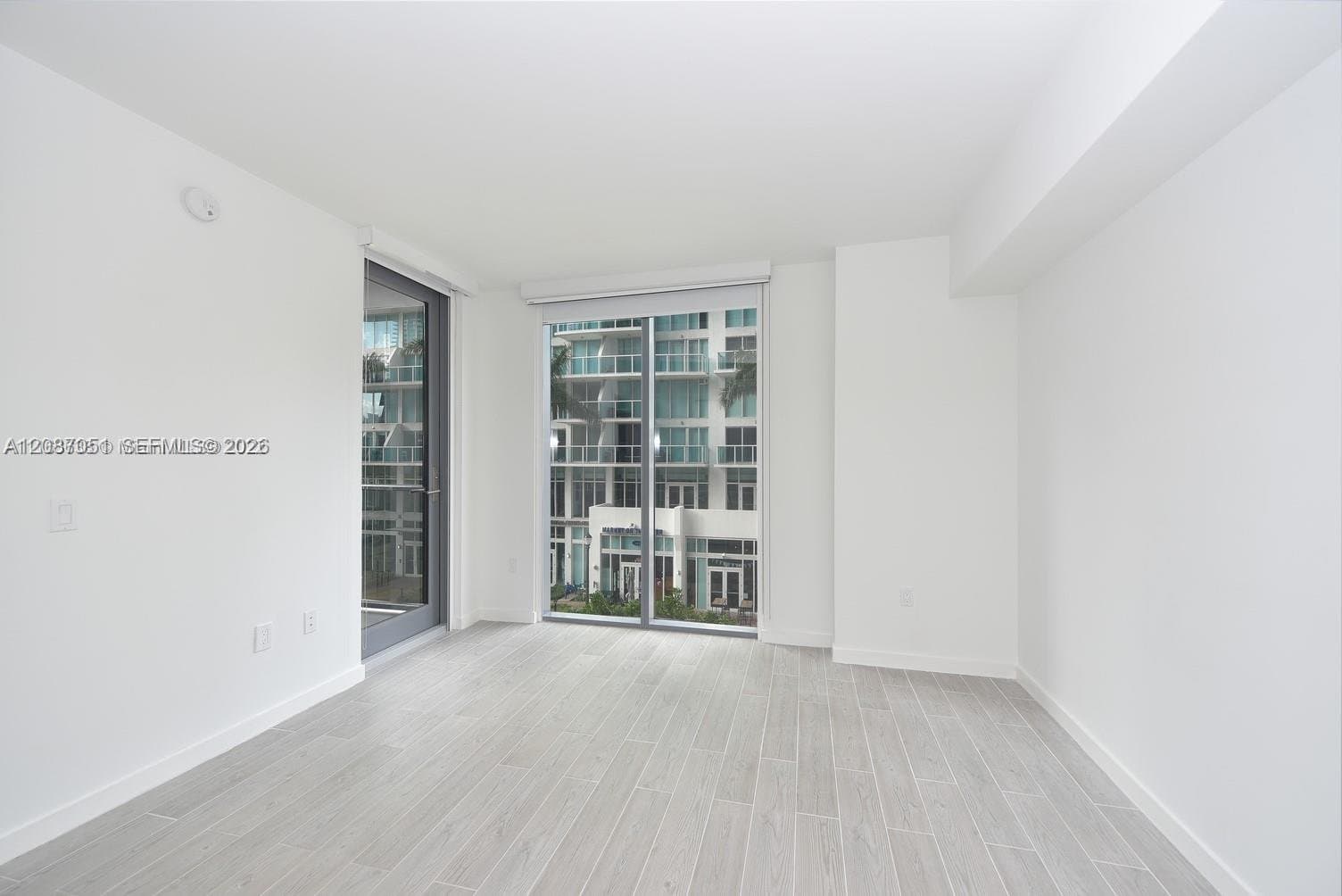 MIAMI Condo: 31 SE 6th St