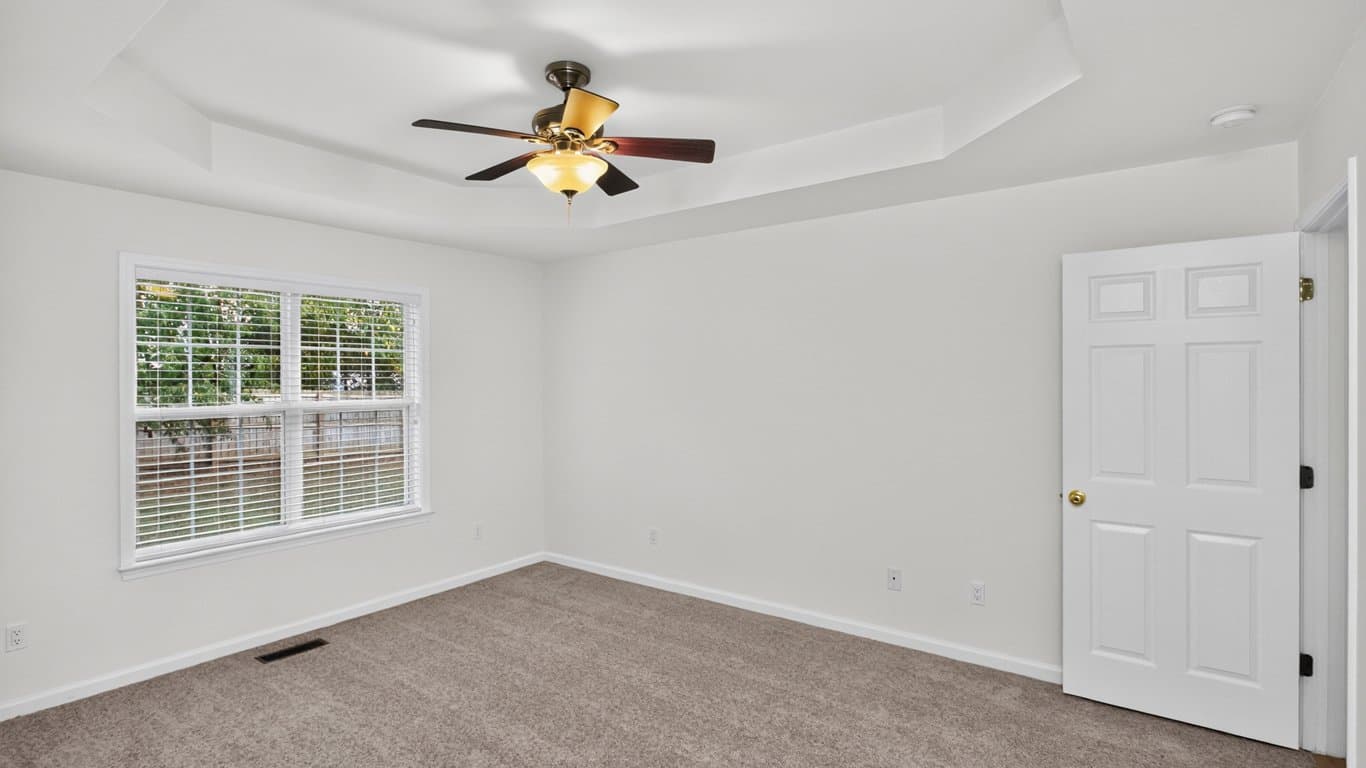 Dickson House: 124 Saddle Creek Cir