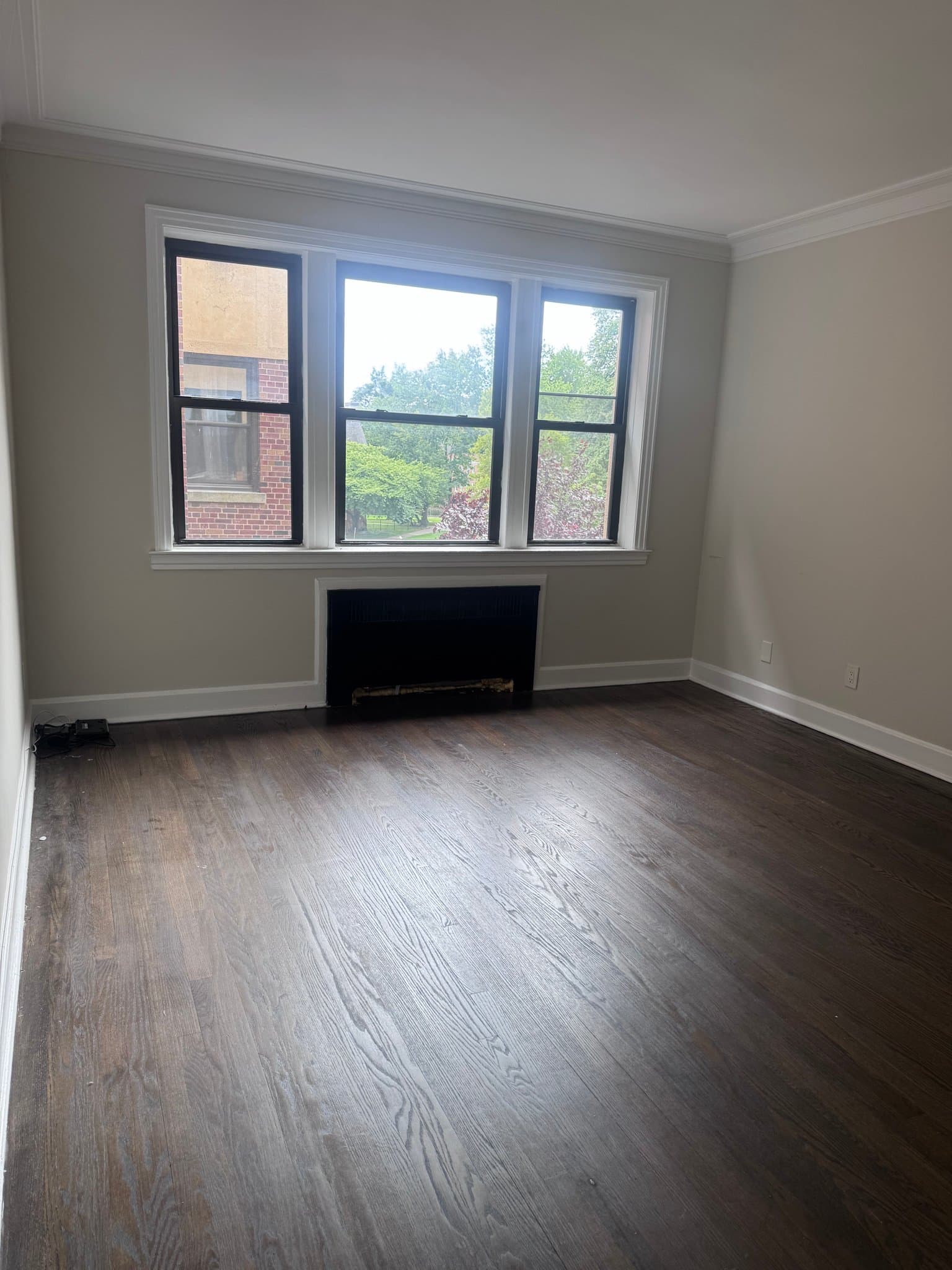 East Orange Apartment: 195 Prospect St