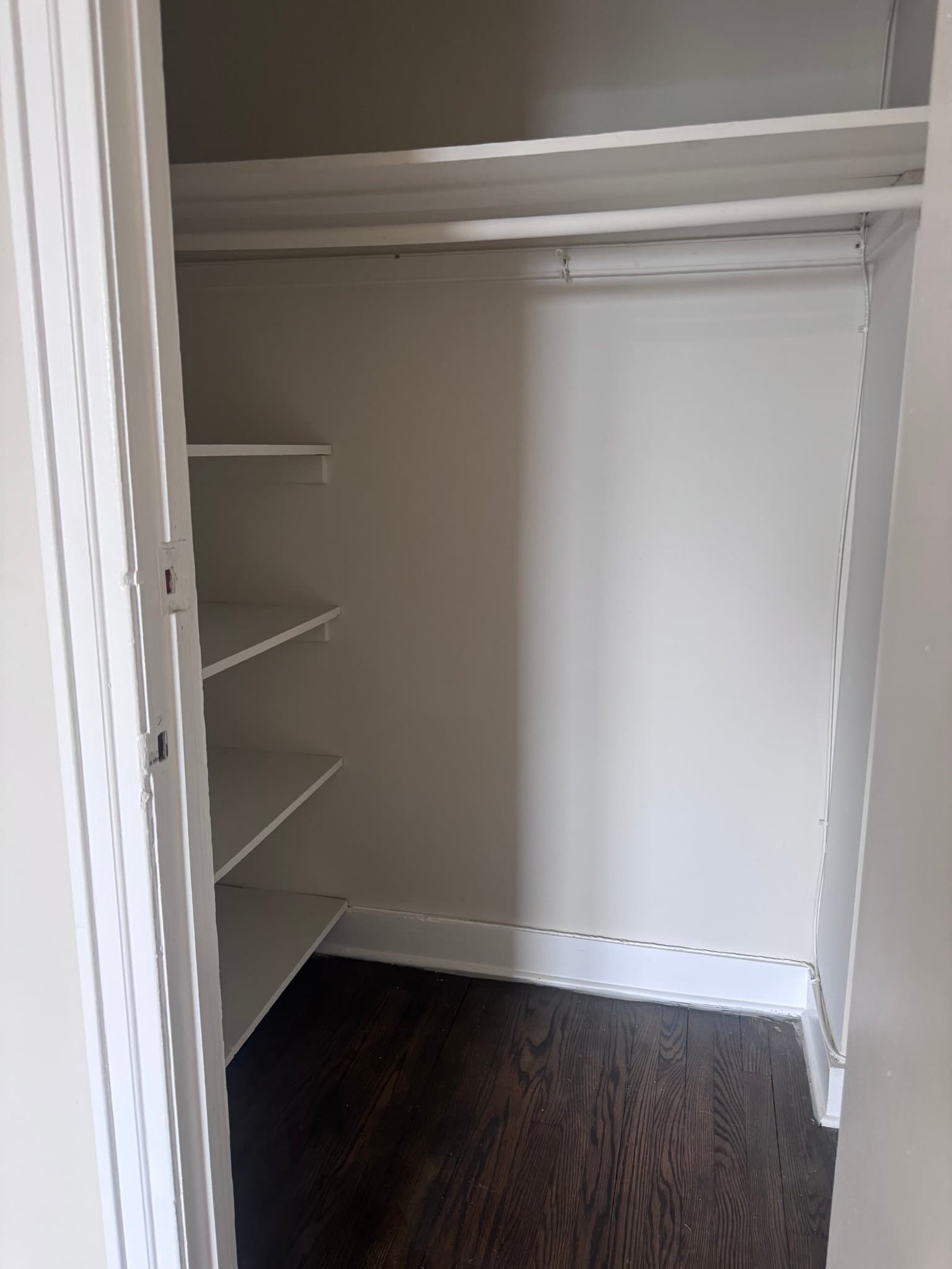 East Orange Apartment: 195 Prospect St