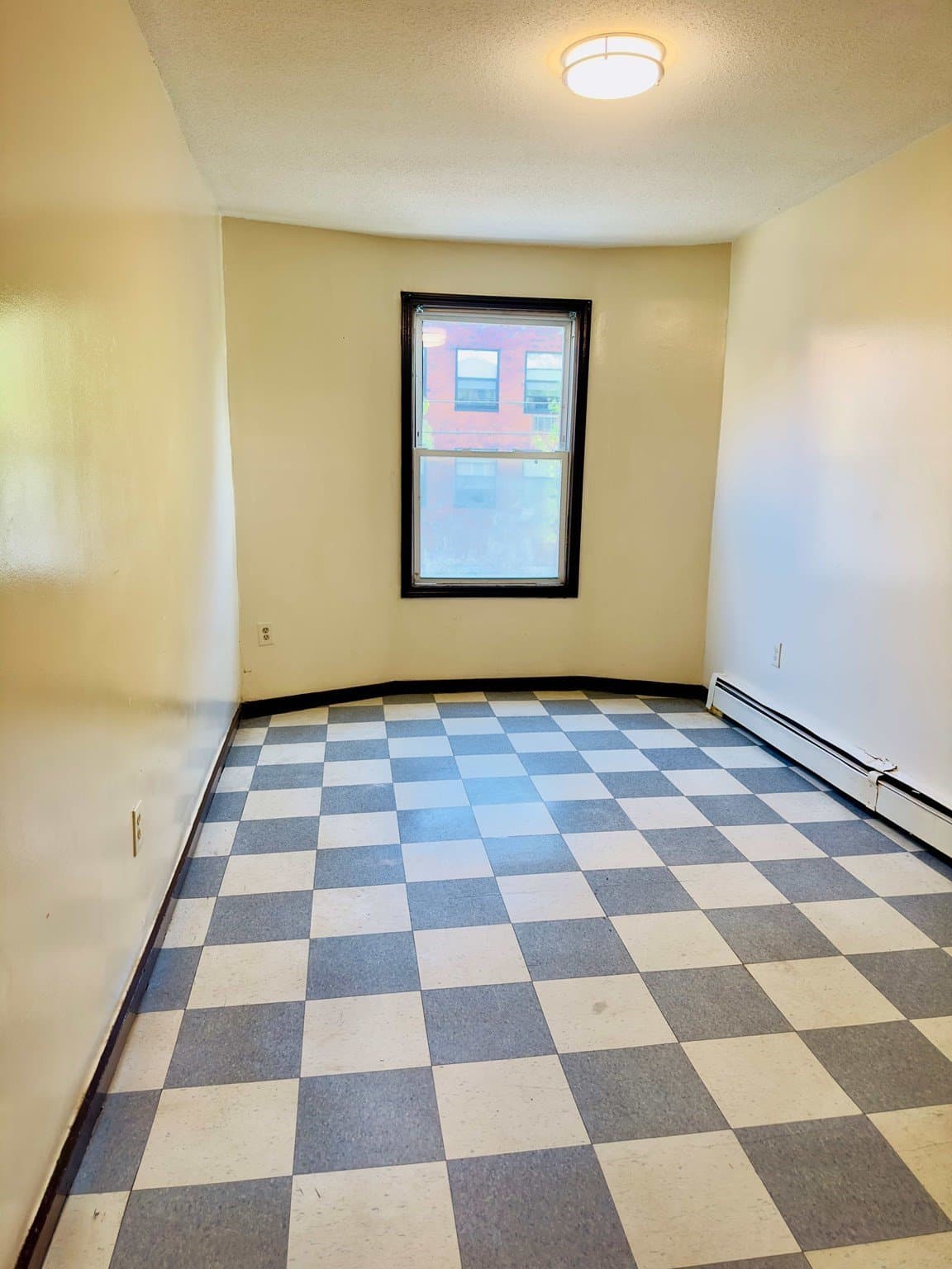 Lawrence Apartment: 109 Garden St