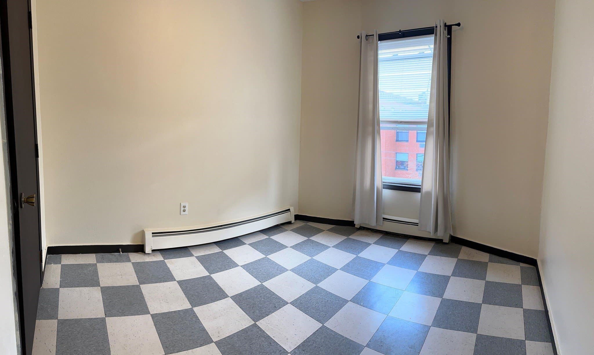 Lawrence Apartment: 109 Garden St