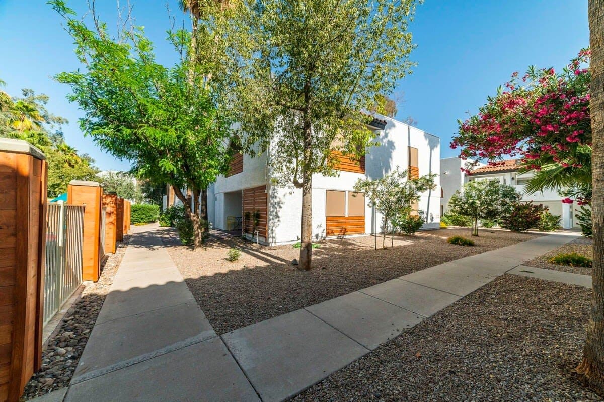 Casa Grande Condo: 1928 N Avenida de Palmas