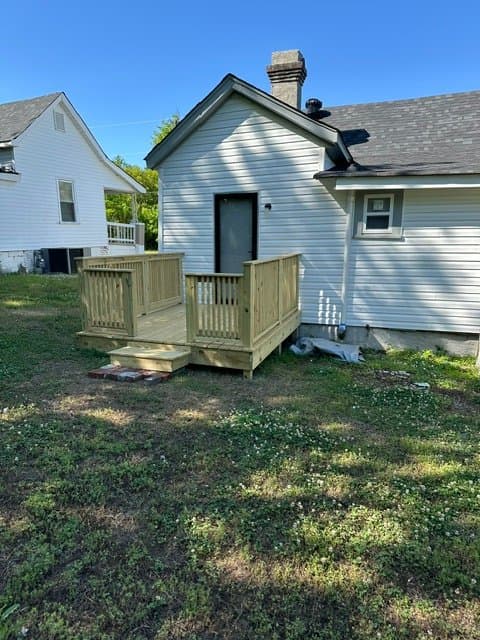 Rock Hill House: 413 Frank St