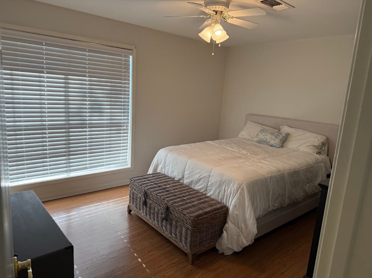 Monroe House: 2107 Oakmont Street