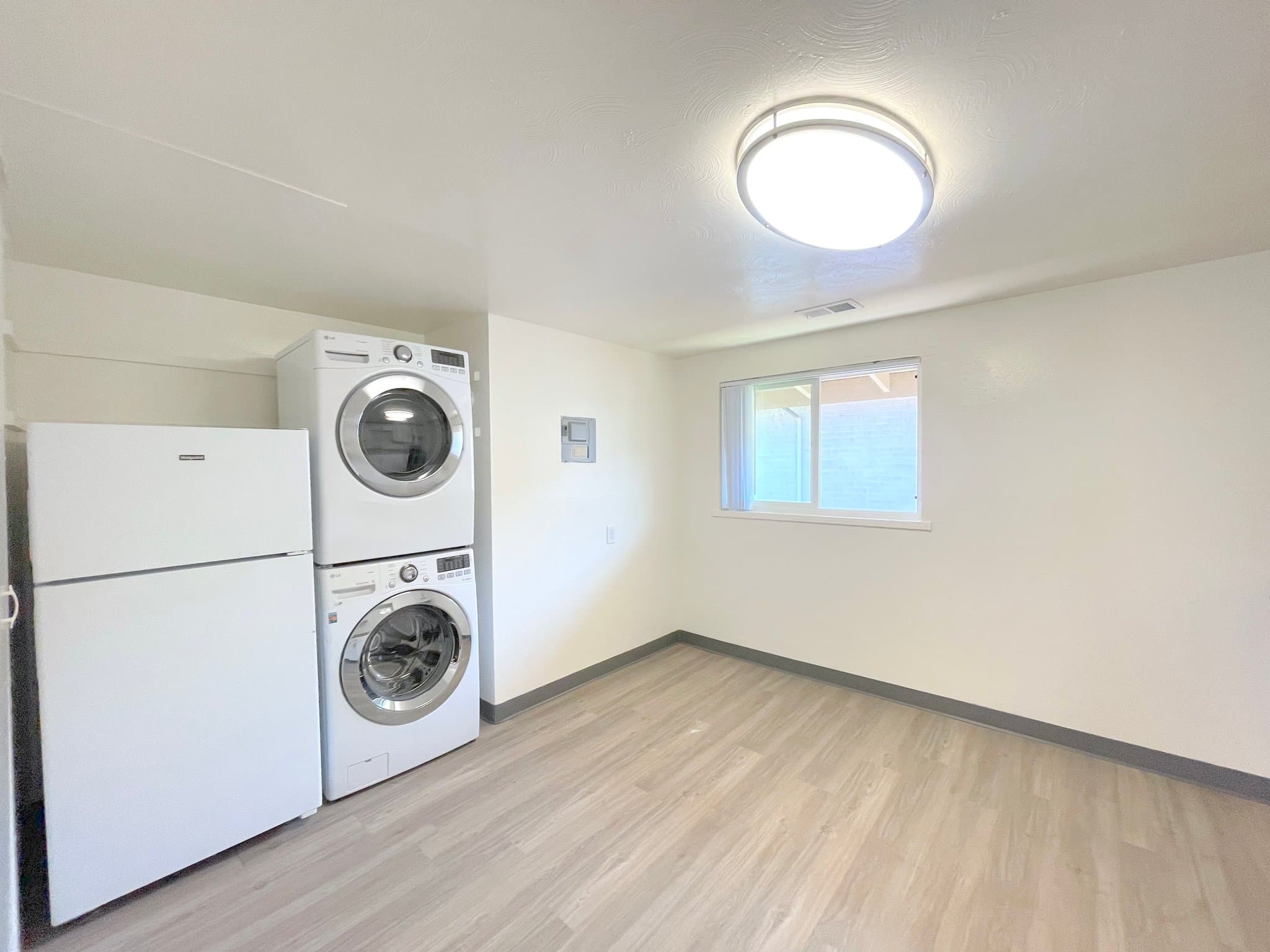 Lakewood Apartment: 8101-8195 W. 9th Ave