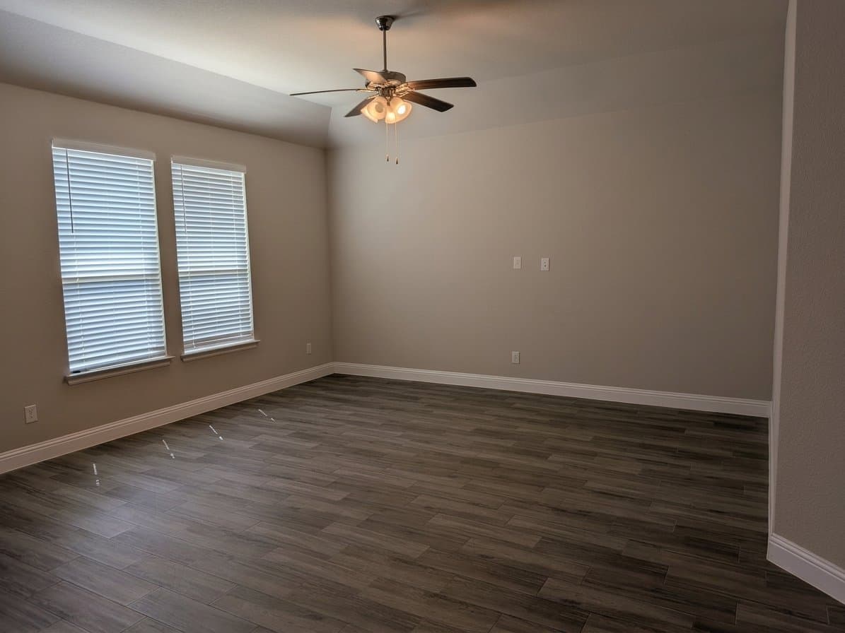 Hickory Creek House: 1042 Almond St