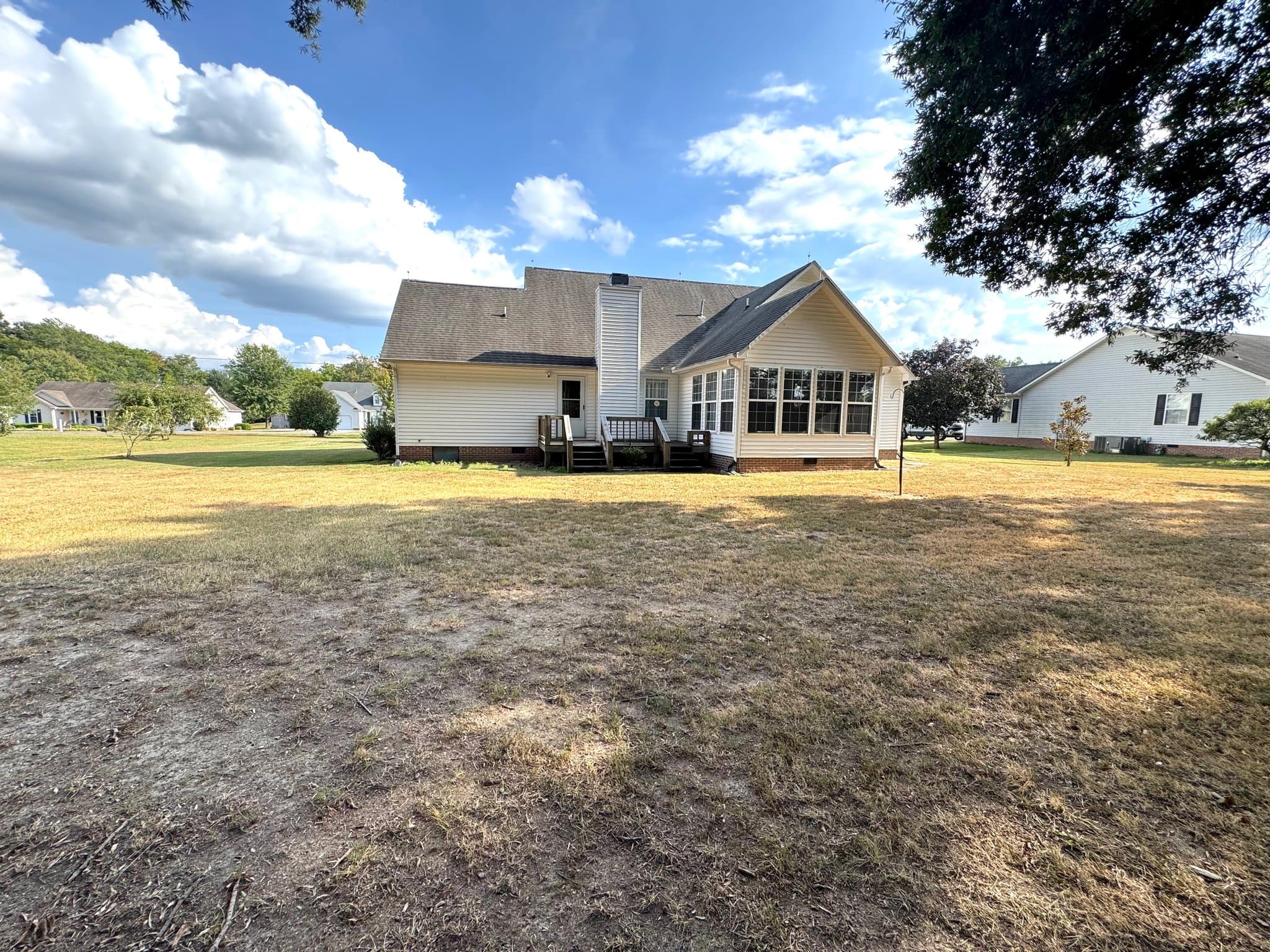 Smithville House: 467 Evergreen Cir