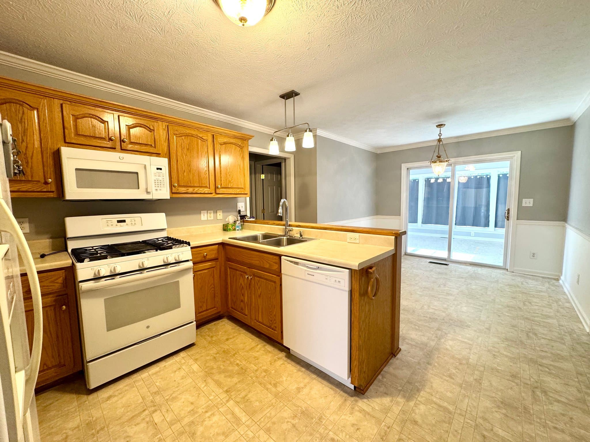 Smithville House: 467 Evergreen Cir