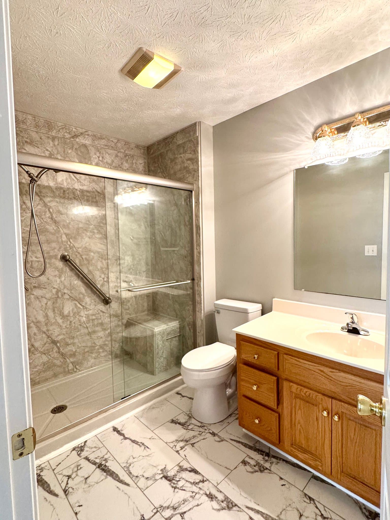 Smithville House: 467 Evergreen Cir