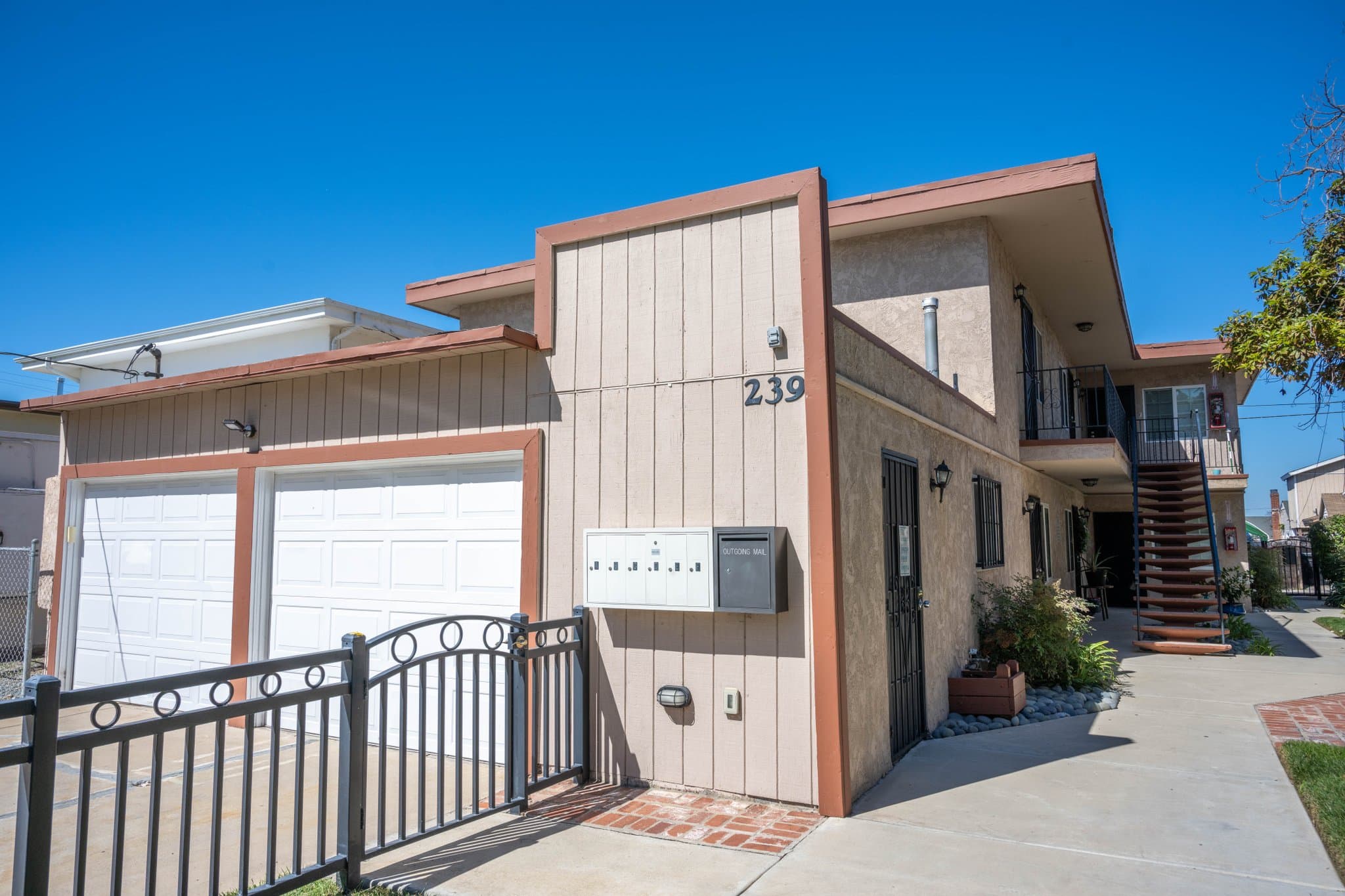 Chula Vista Apartment: 239 G Street