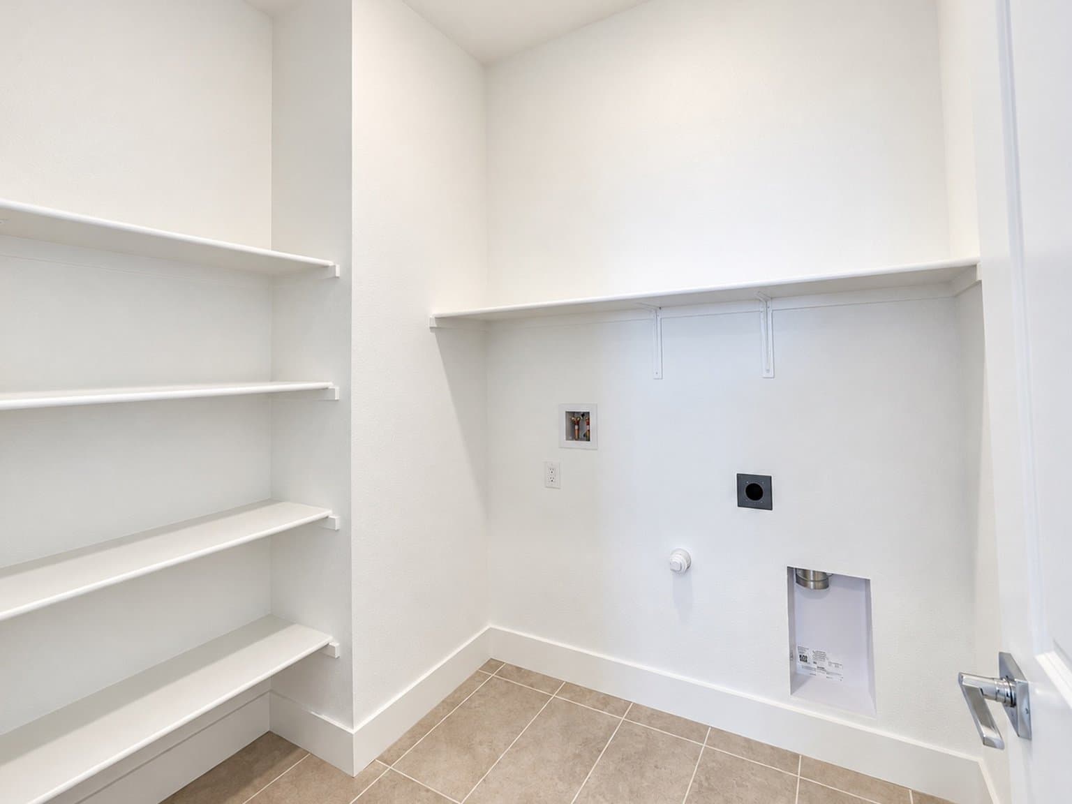 Lathrop Single Room: 4825 Badger Crk Ct