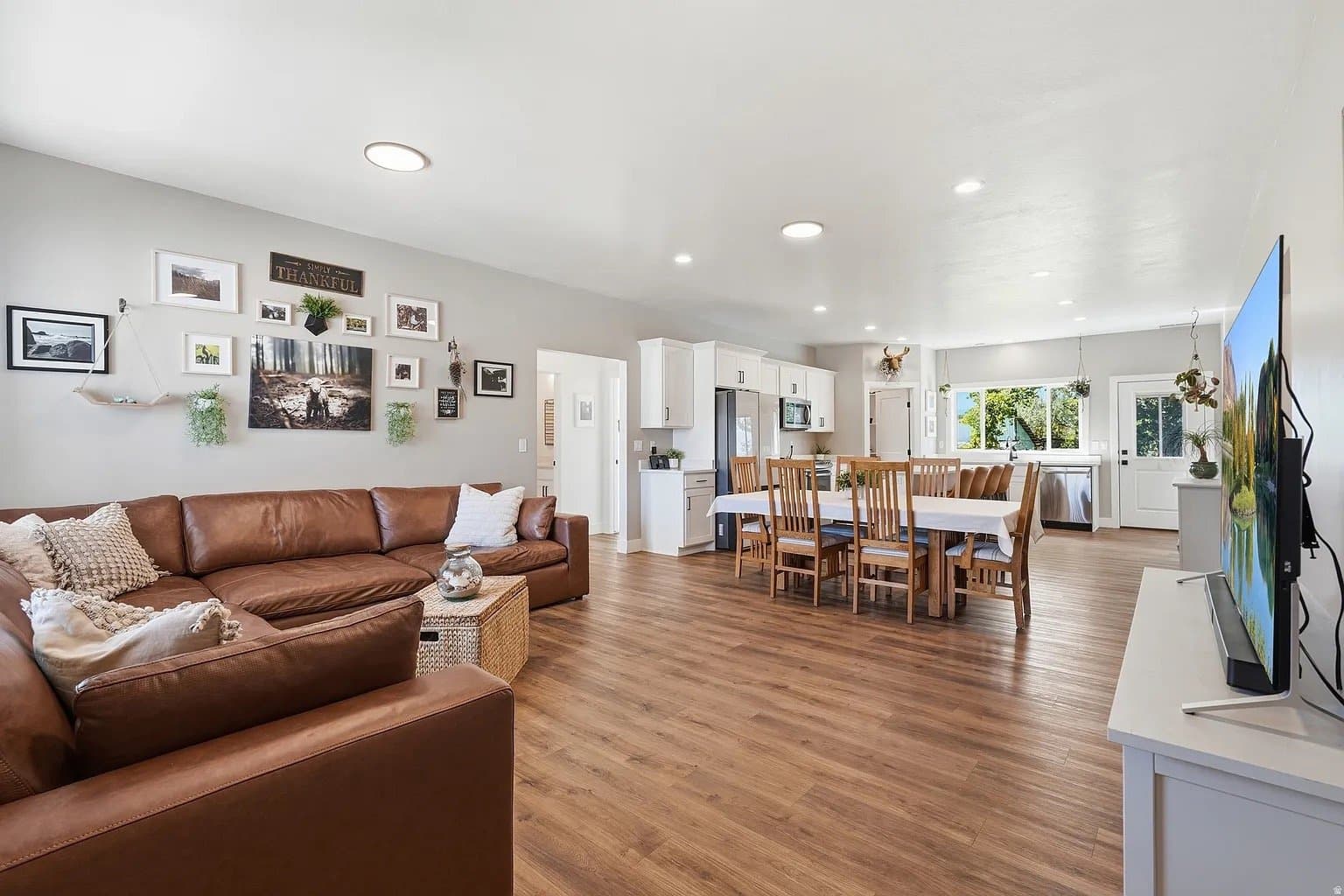 Richmond House: 429 W 80 S