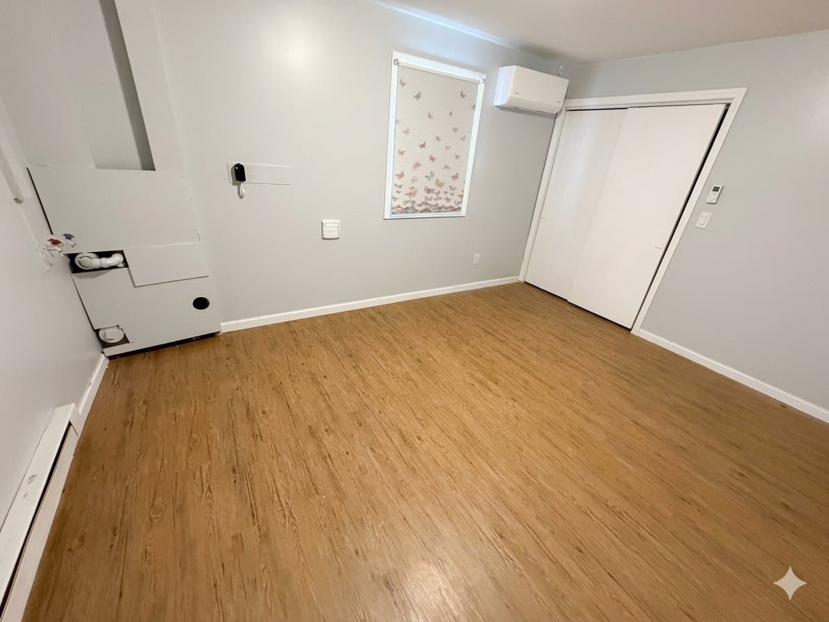 East Brunswick House: 368 Summerhill Rd