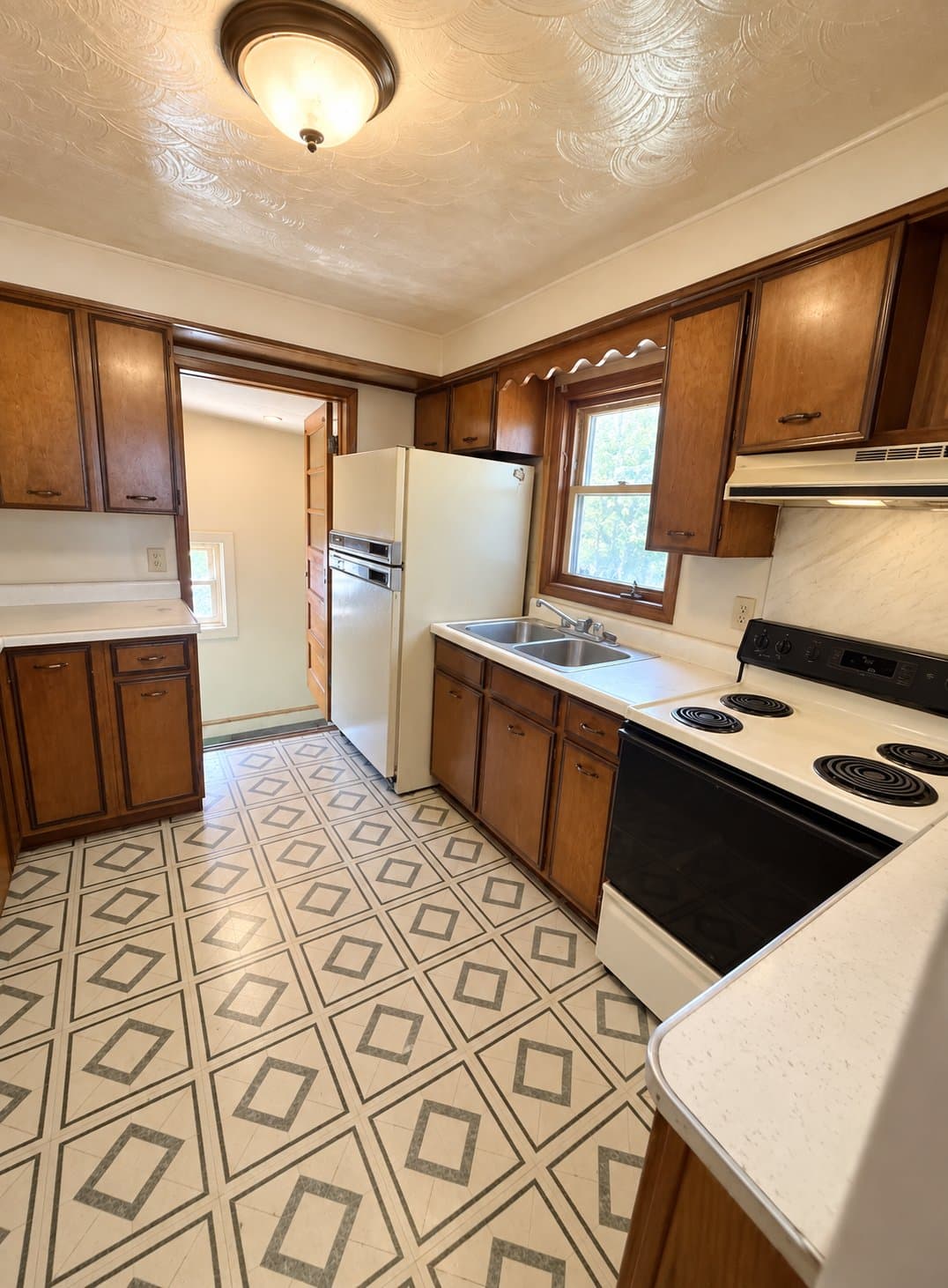 Decatur House: 1421 Sedgwick St
